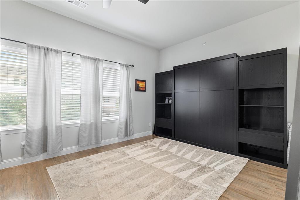 Liberty Square Twnhms - Residential