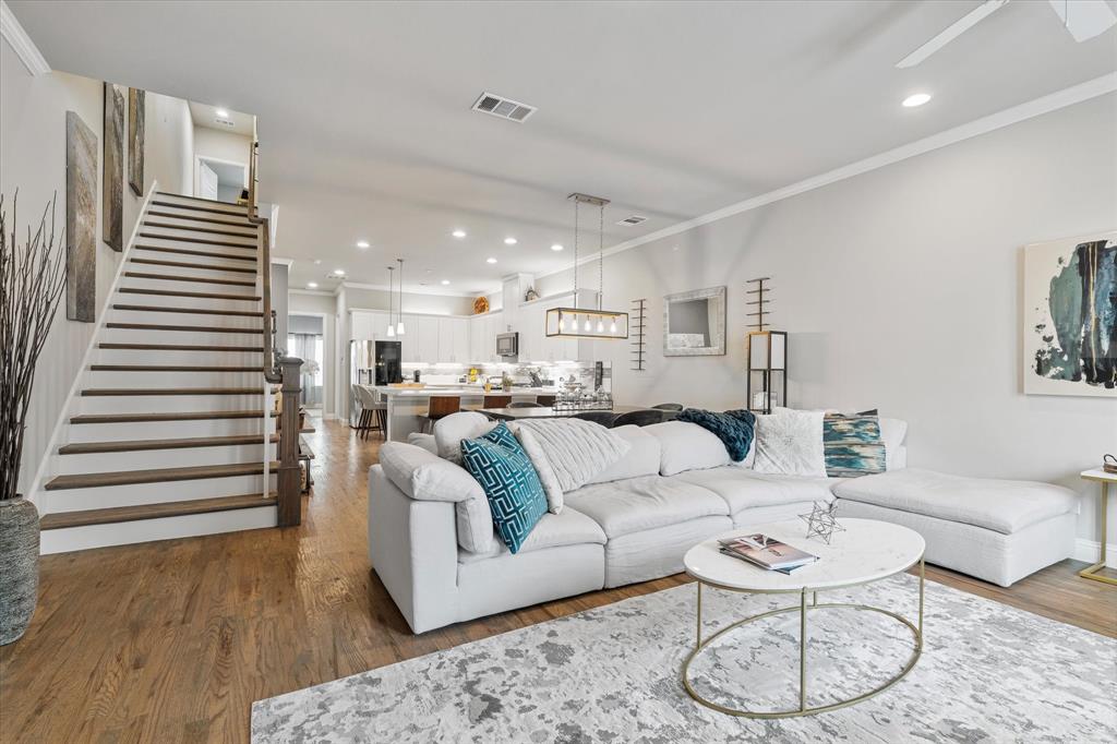 Liberty Square Twnhms - Residential