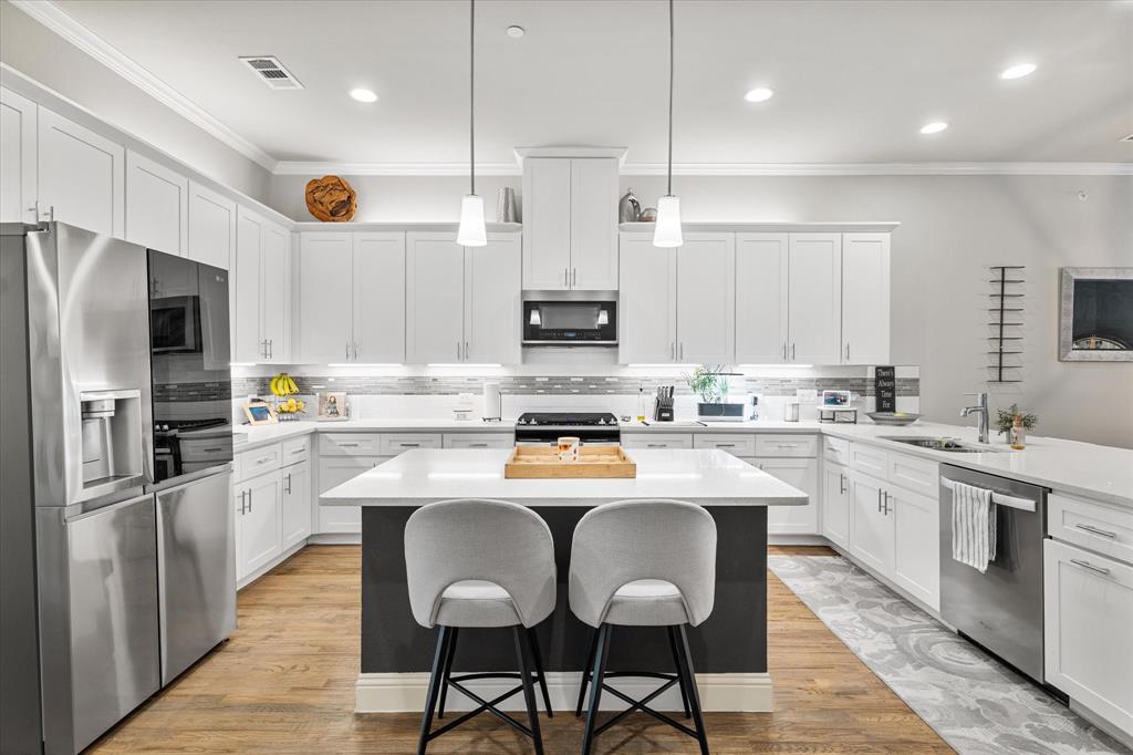 Liberty Square Twnhms - Residential