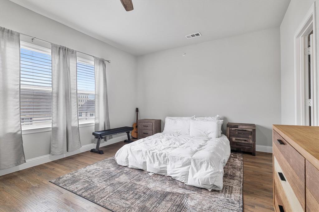 Liberty Square Twnhms - Residential