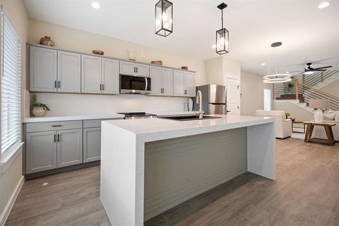 Tiny photo for 2526 Peabody Ave, Dallas, TX 75215 (MLS # 21198024)