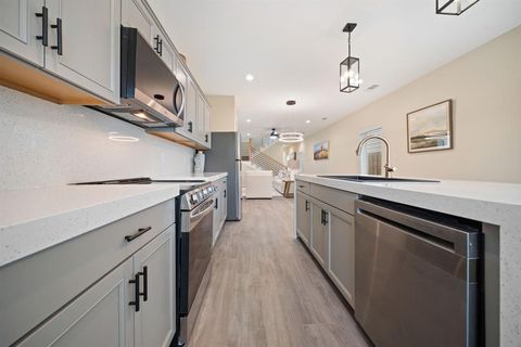 Tiny photo for 2526 Peabody Ave, Dallas, TX 75215 (MLS # 21198024)