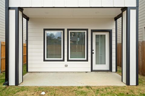 Tiny photo for 2526 Peabody Ave, Dallas, TX 75215 (MLS # 21198024)