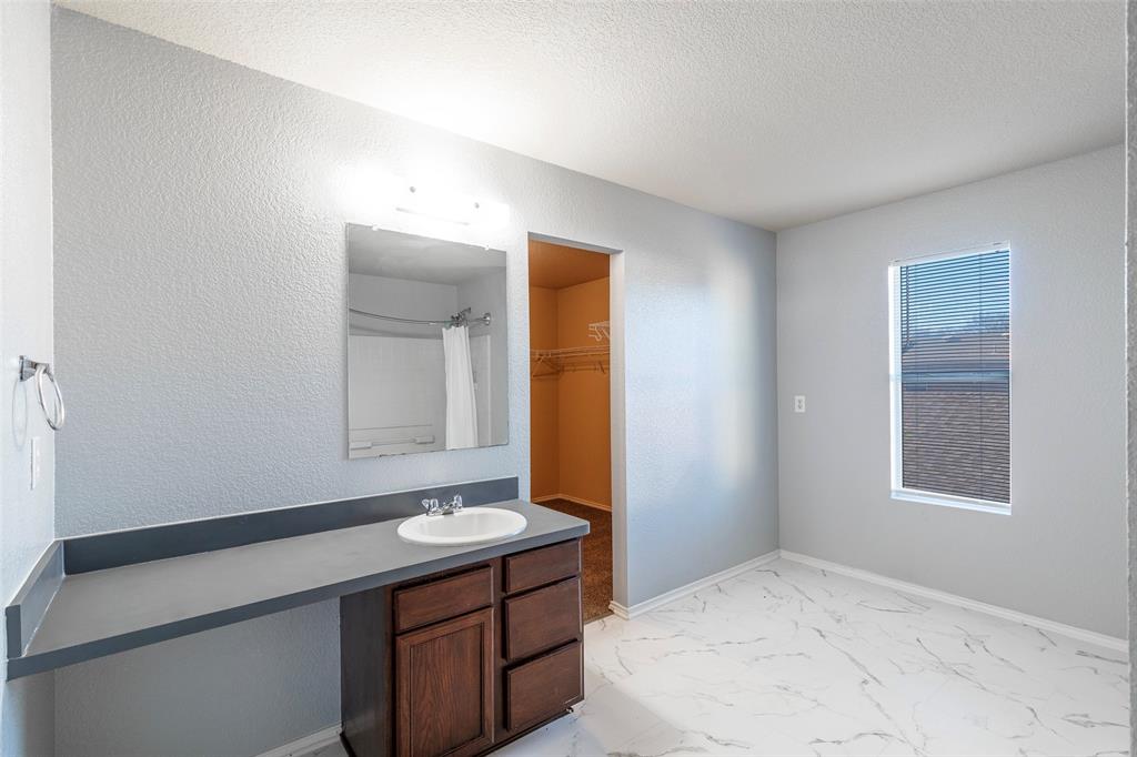 Meadow Ridge Ph 01 - Residential Lease