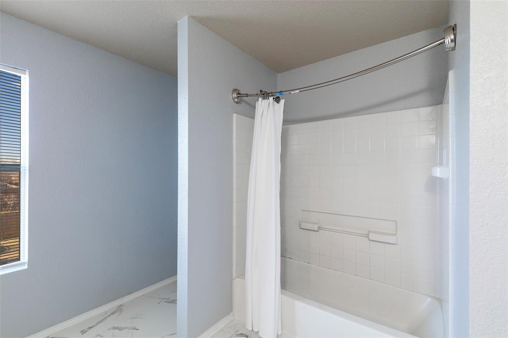 Meadow Ridge Ph 01 - Residential Lease