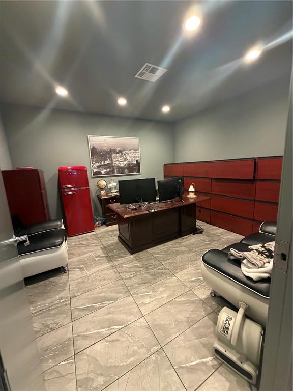 Elmtree Warehouse Condo - Commercial Sale