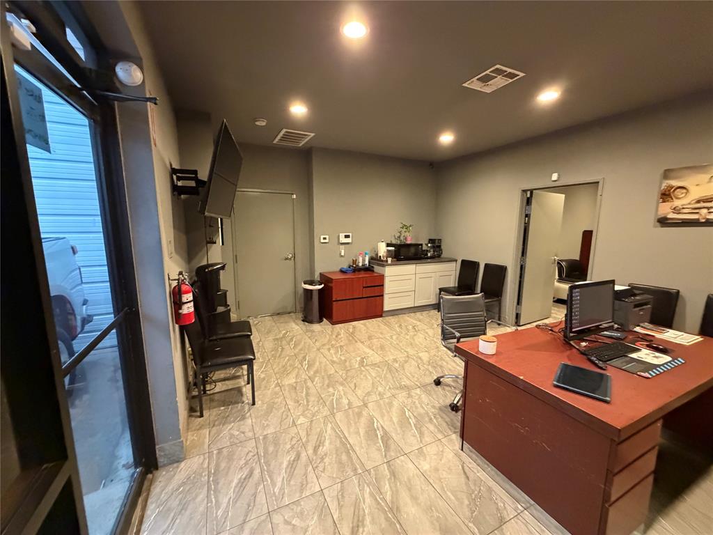 Elmtree Warehouse Condo - Commercial Sale