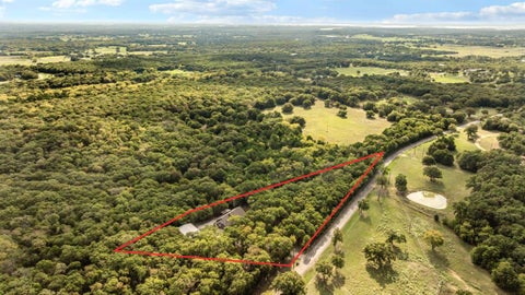Photo of 1540 Neely Trail, Valley View, TX 76272 (MLS # 21410989)