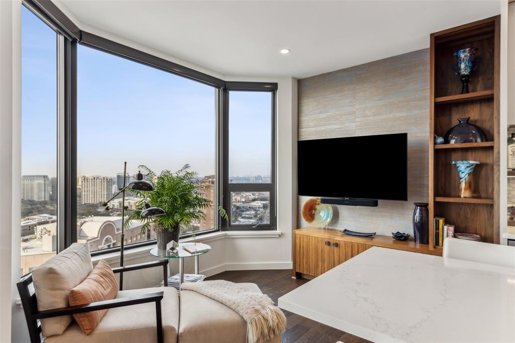 La Tour Condo - Residential