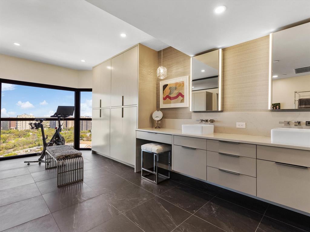 La Tour Condo - Residential
