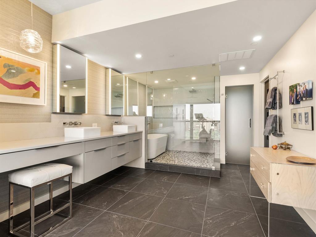 La Tour Condo - Residential