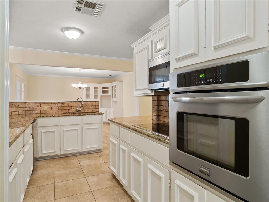 Country Club Estates - Residential