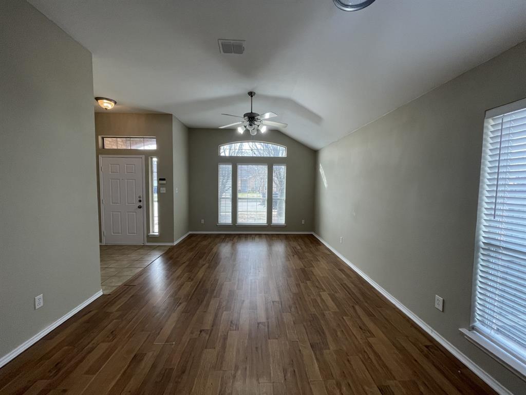 1304 Meadowbrook Lane