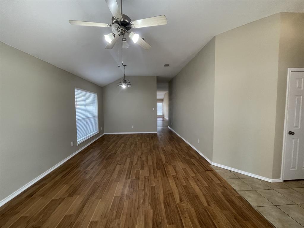 1304 Meadowbrook Lane