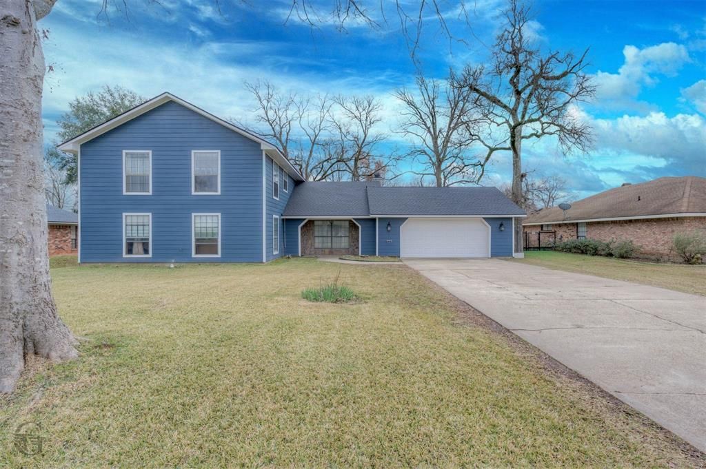 Photo of 5516 Hickory Ridge Drive, Bossier City, LA 71111 (MLS # 21162558)