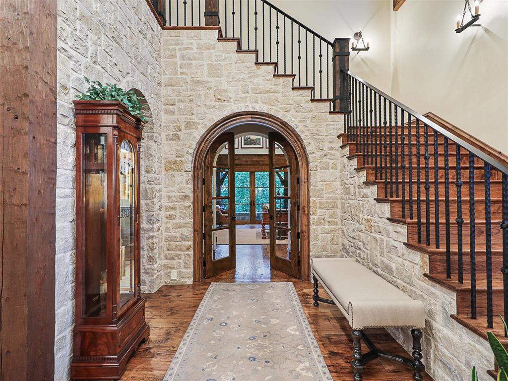 1117 Post Oak Place
