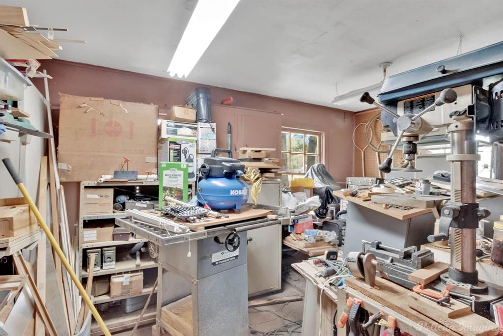 Keithville, Louisiana 71047, United States, 3 Bedrooms Bedrooms, ,1 BathroomBathrooms,Residential,Pending,31569