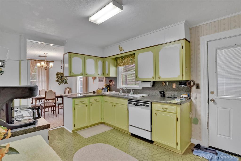 Keithville, Louisiana 71047, United States, 3 Bedrooms Bedrooms, ,1 BathroomBathrooms,Residential,Pending,31569