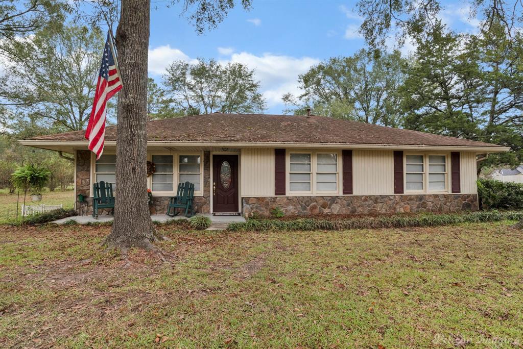 Keithville, Louisiana 71047, United States, 3 Bedrooms Bedrooms, ,1 BathroomBathrooms,Residential,Pending,31569