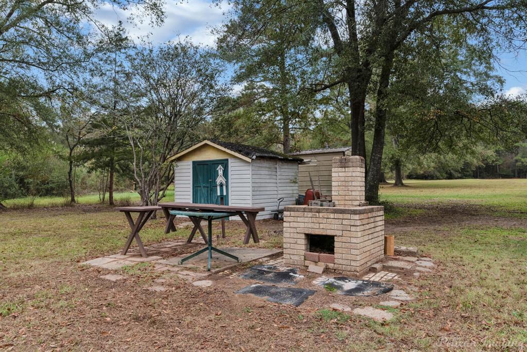 Keithville, Louisiana 71047, United States, 3 Bedrooms Bedrooms, ,1 BathroomBathrooms,Residential,Pending,31569