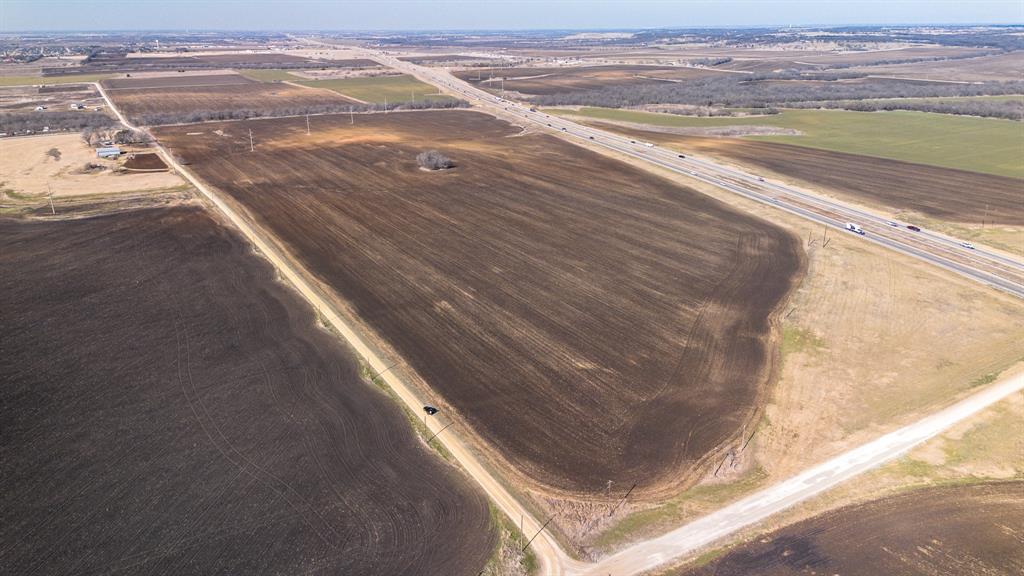 H DEATON; S WHITE - Land