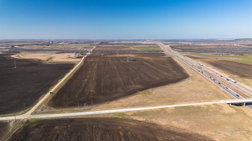 H DEATON; S WHITE - Land