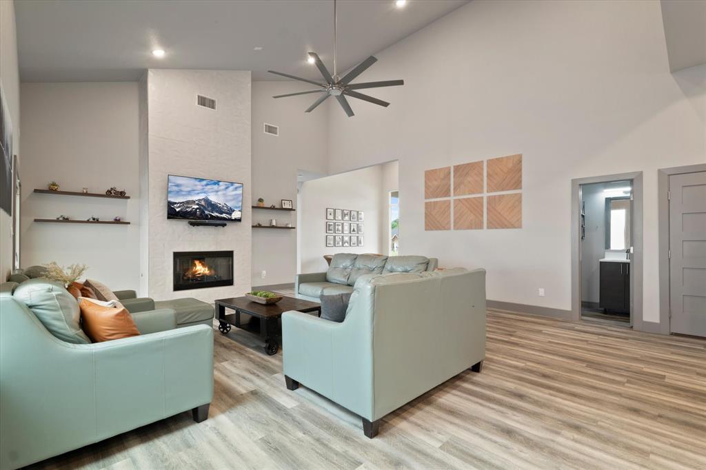 Equestrian Acres - Residential