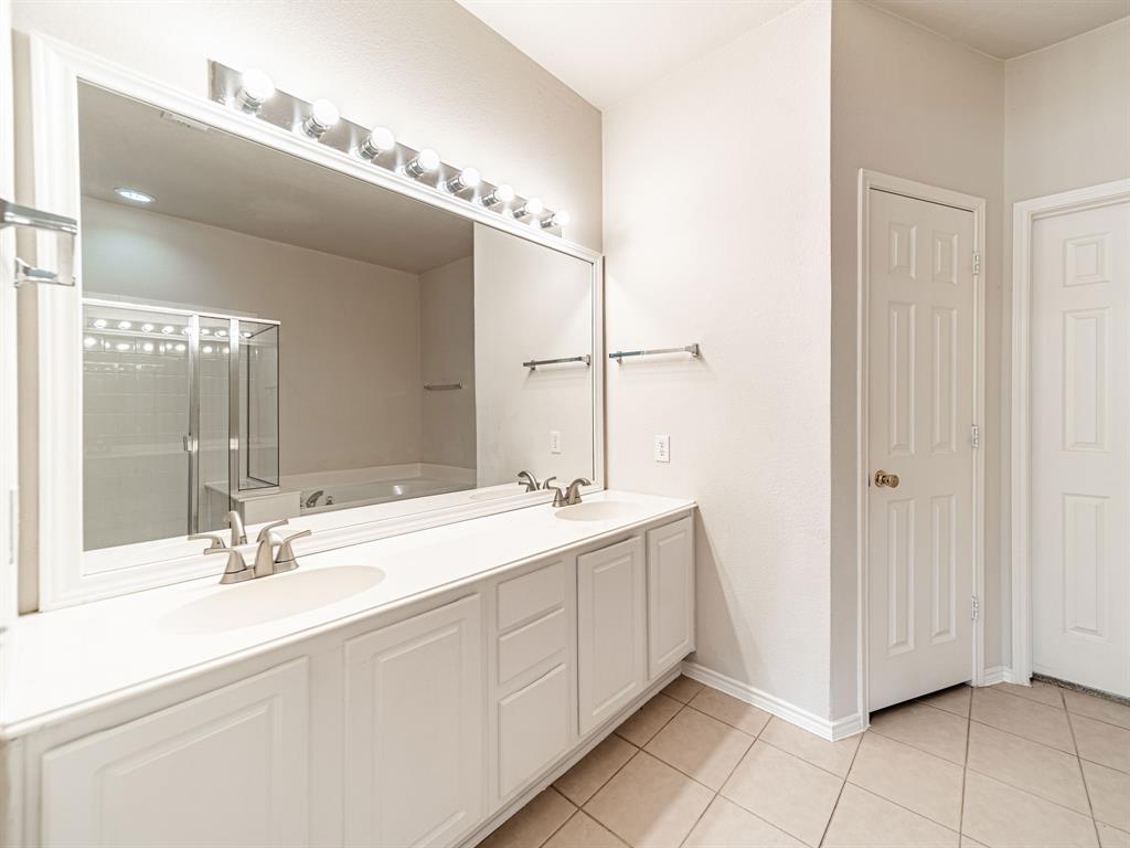 Lakes Of Preston Vineyards Villages Ph One Th - Residential Lease