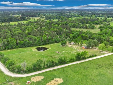 Photo of 1085 Dukes Road, Kennard, TX 75847 (MLS # 21247100)