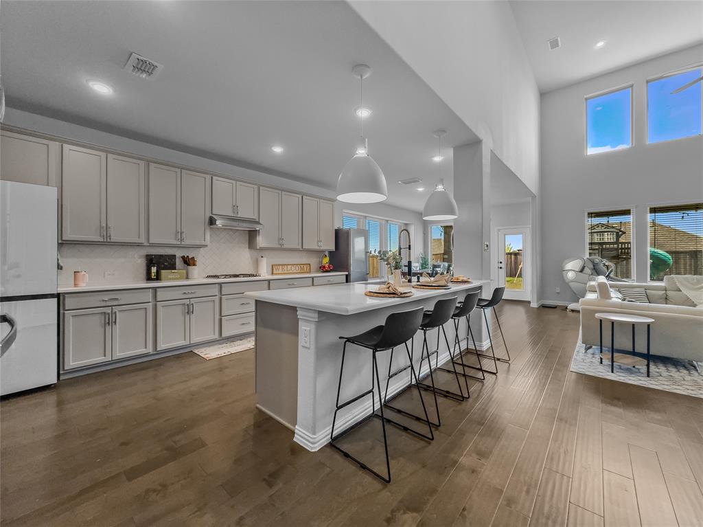 11104 Aspen Leaf Drive