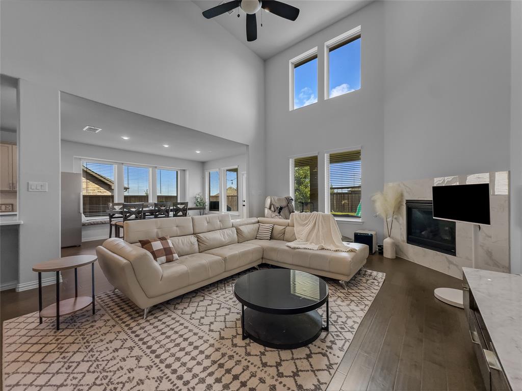 11104 Aspen Leaf Drive