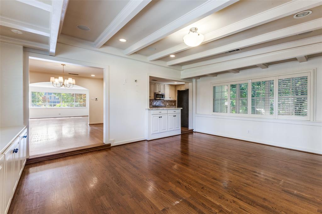 UNIVERSITY HEIGHTS - Residential Lease