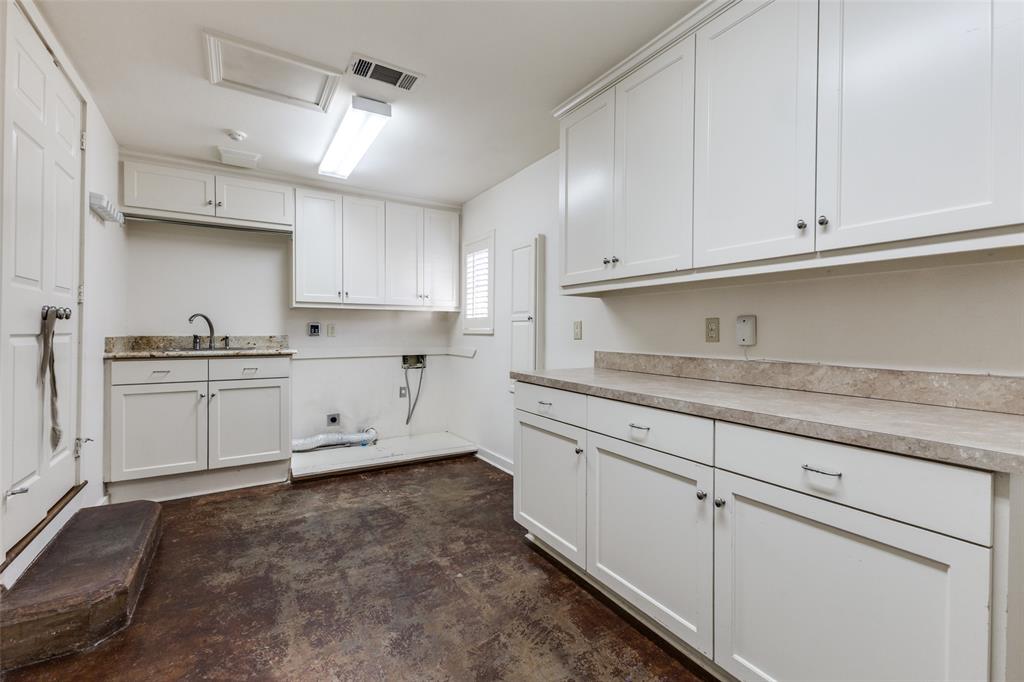 UNIVERSITY HEIGHTS - Residential Lease