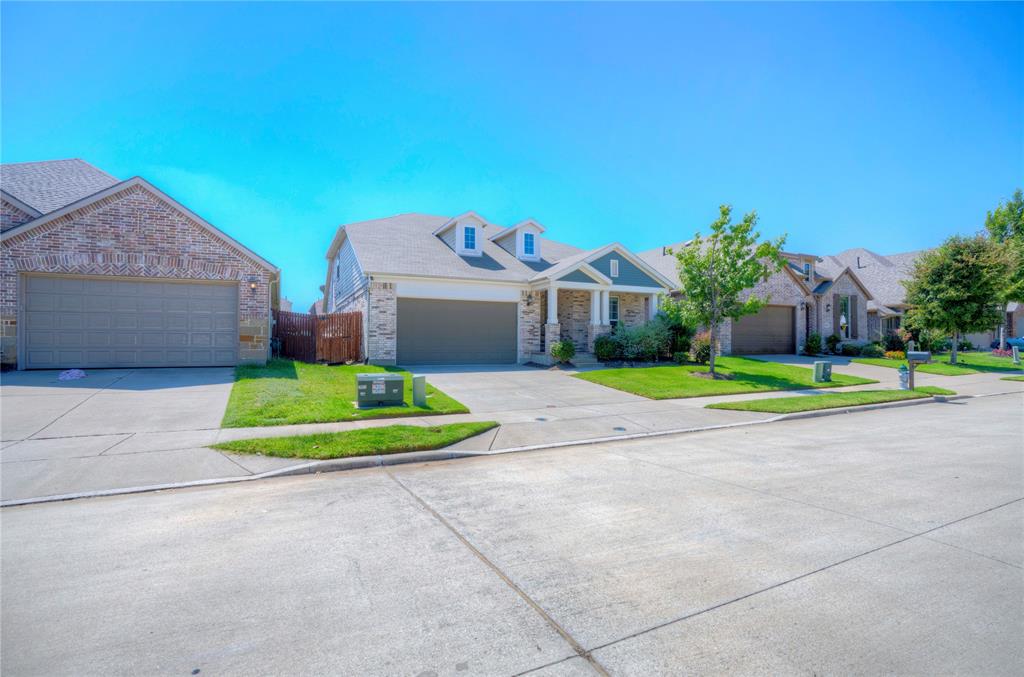 1900 Spoonbill Drive