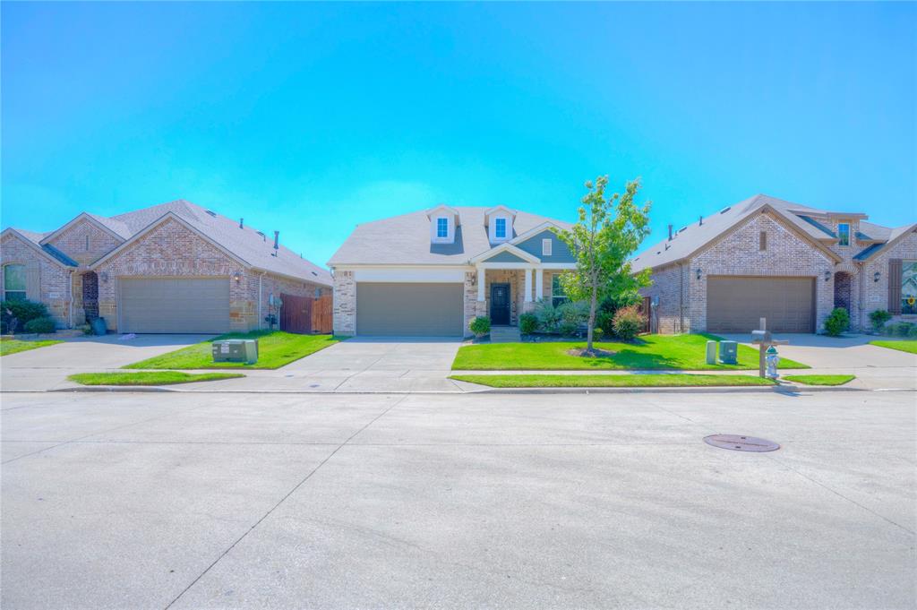 1900 Spoonbill Drive