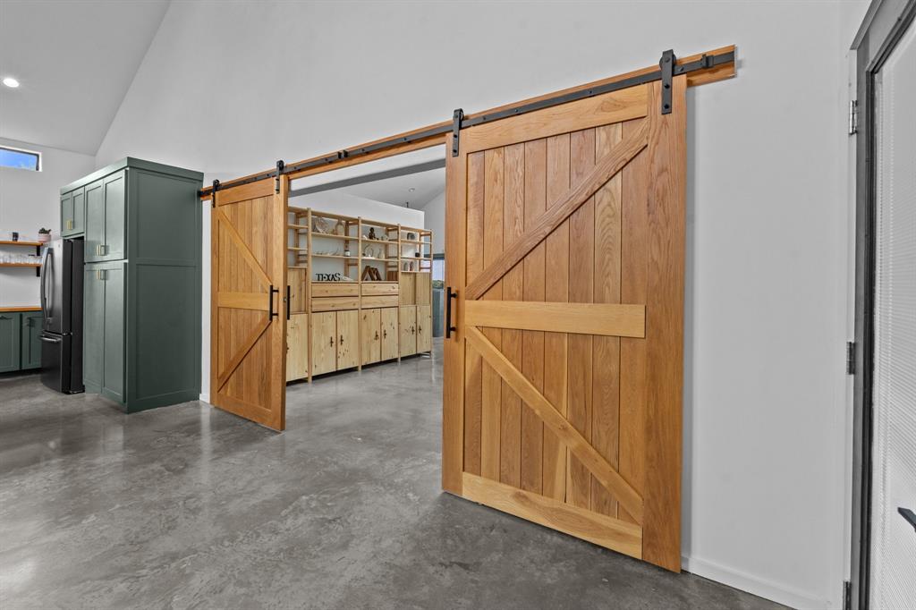 T & P Rr Co Surv Abs #1444 - Residential