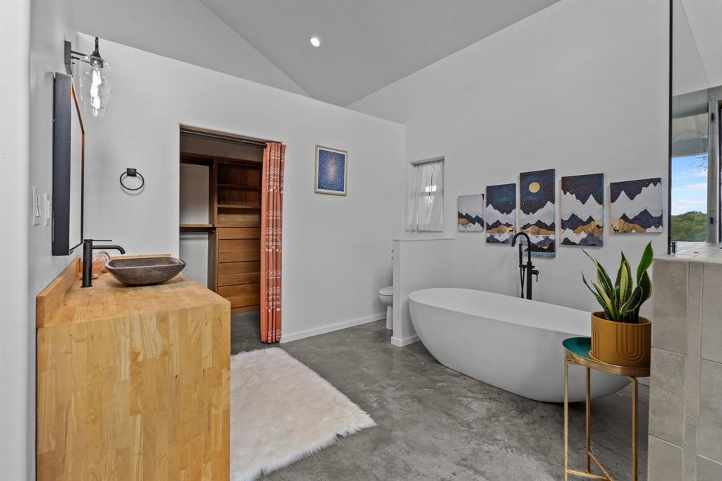 T & P Rr Co Surv Abs #1444 - Residential