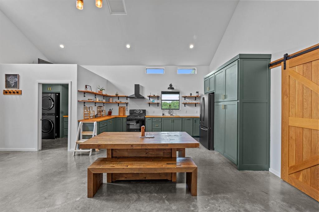 T & P Rr Co Surv Abs #1444 - Residential