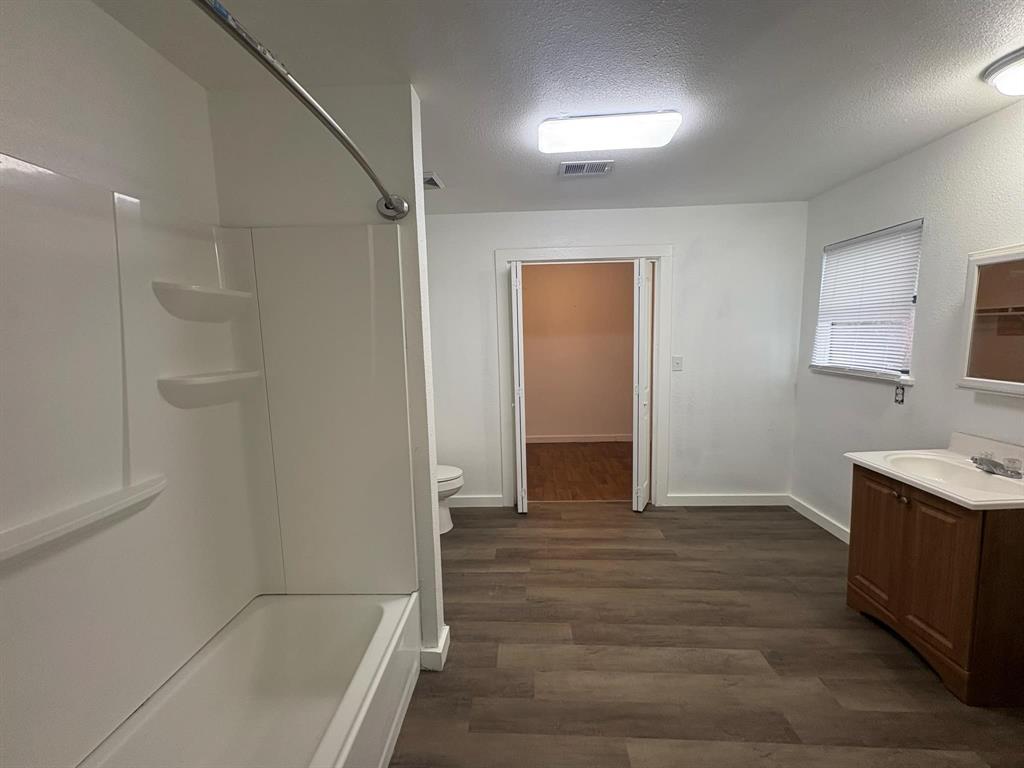 J Ellison Surv - Residential Lease