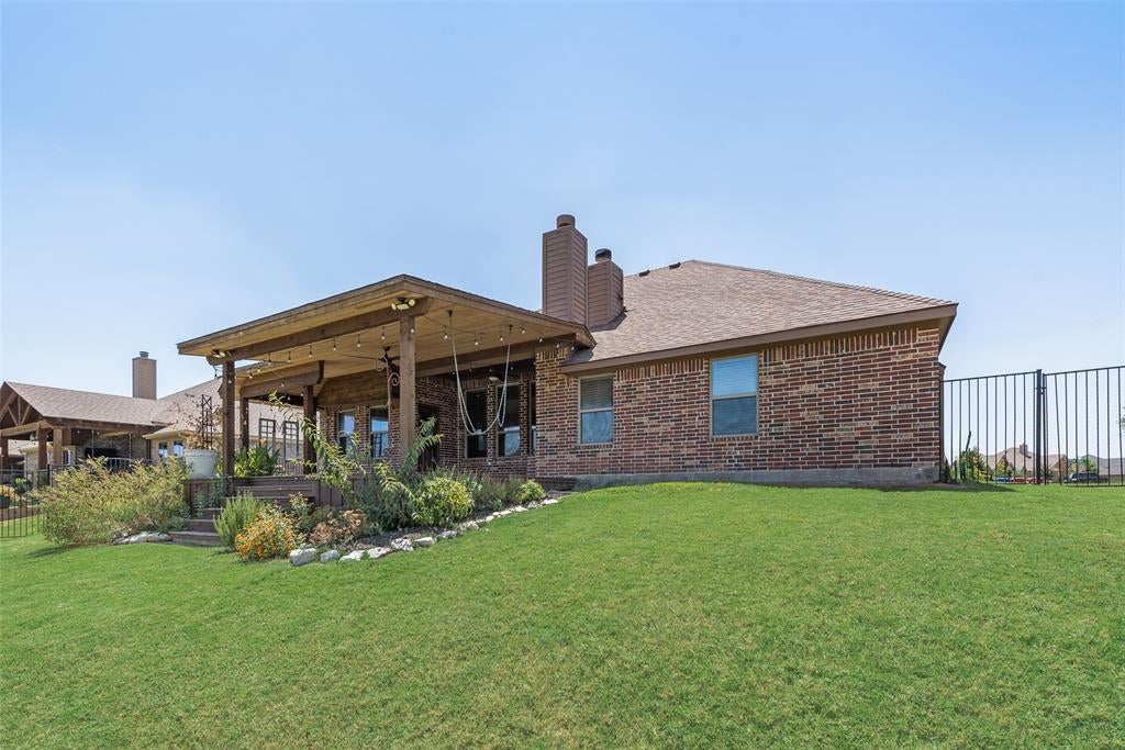 1812 Fair Oaks Lane