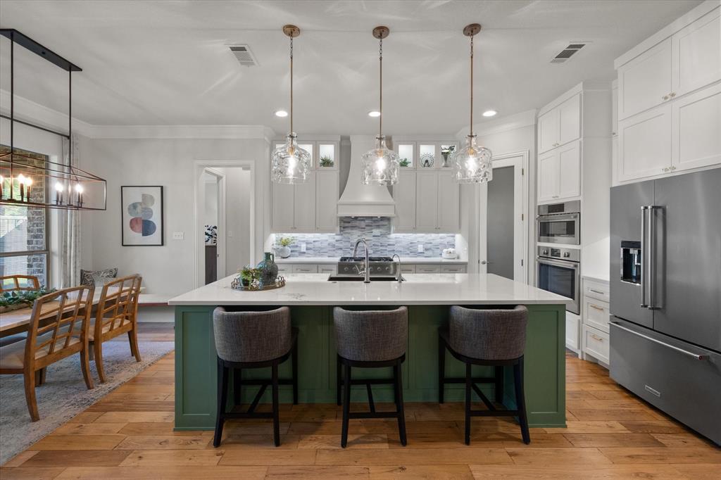 3301 Vista Lake Circle