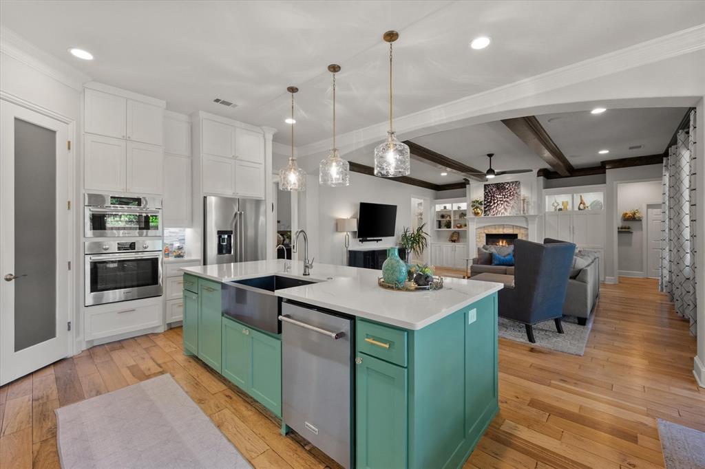 3301 Vista Lake Circle