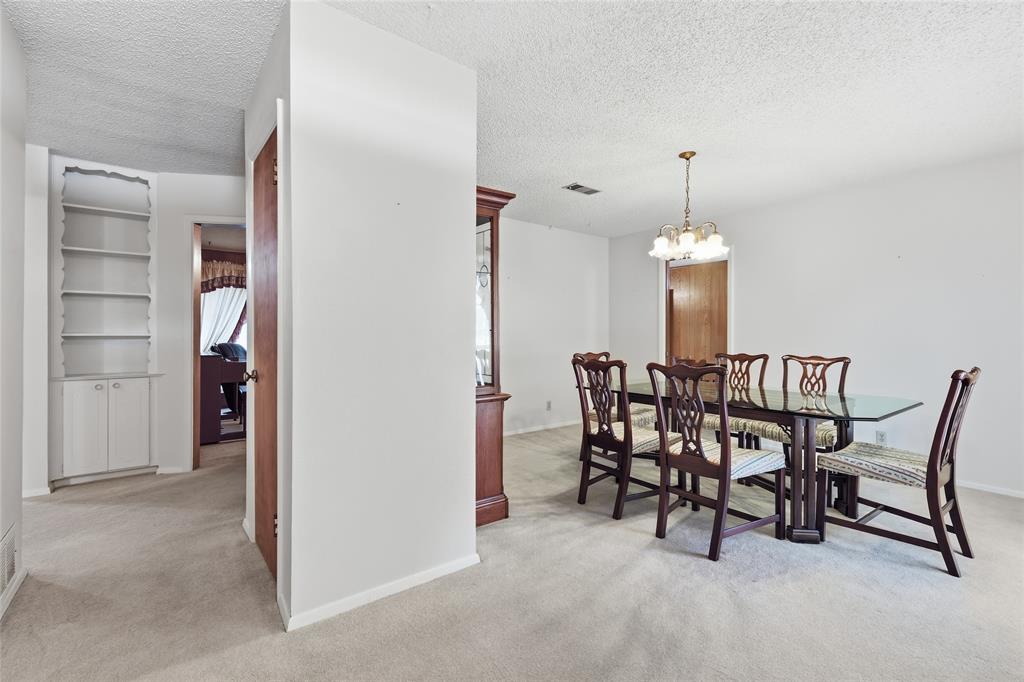 809 Donna Drive