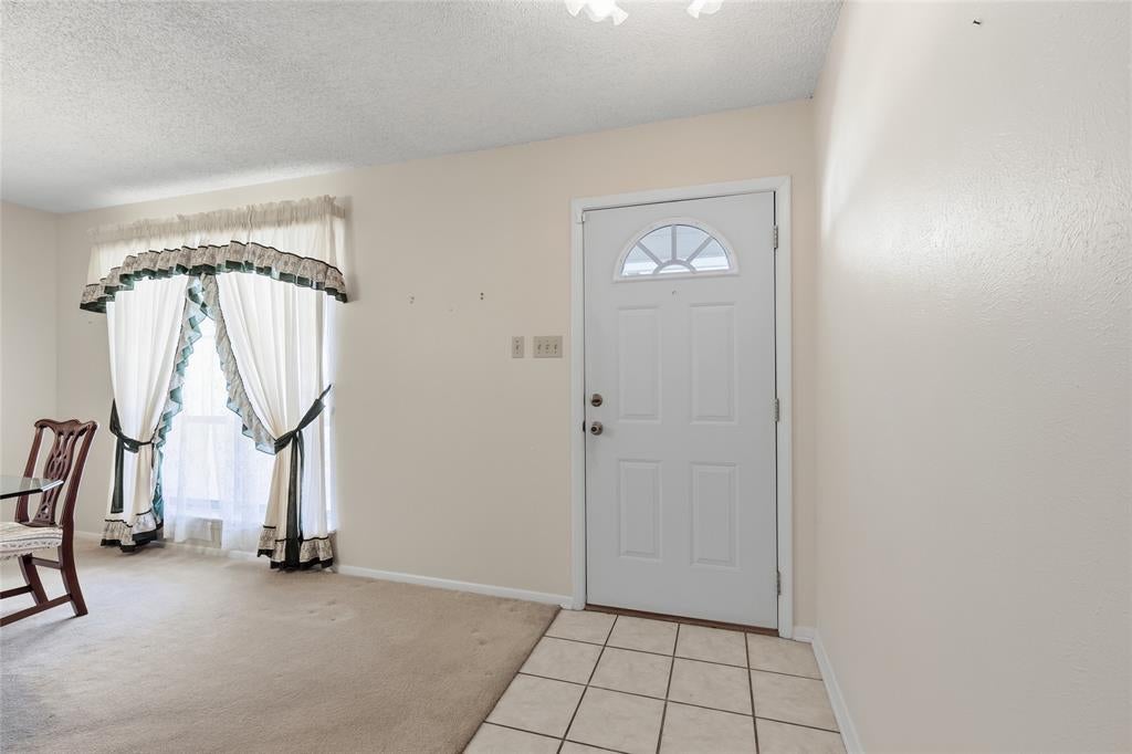 809 Donna Drive