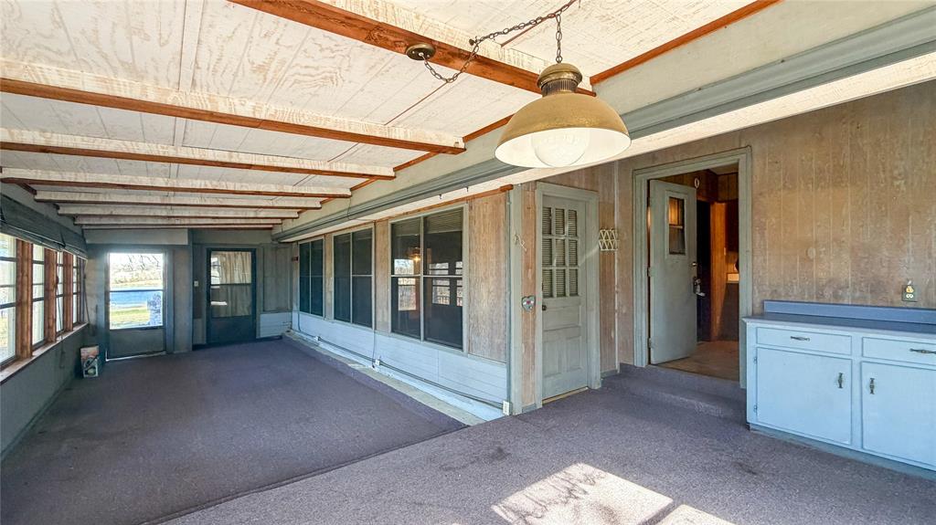 GEORGE SCULL SUR WF WATERFRONT - Residential