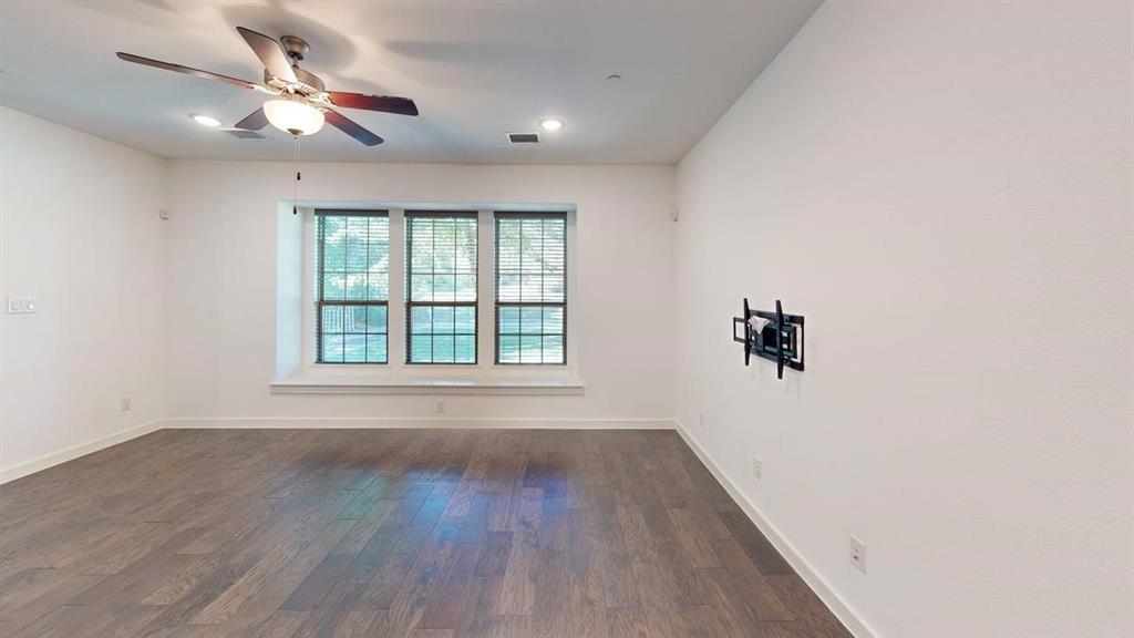 Apples Crossing - Residential Lease