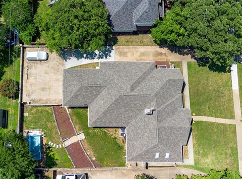 A home in Burleson