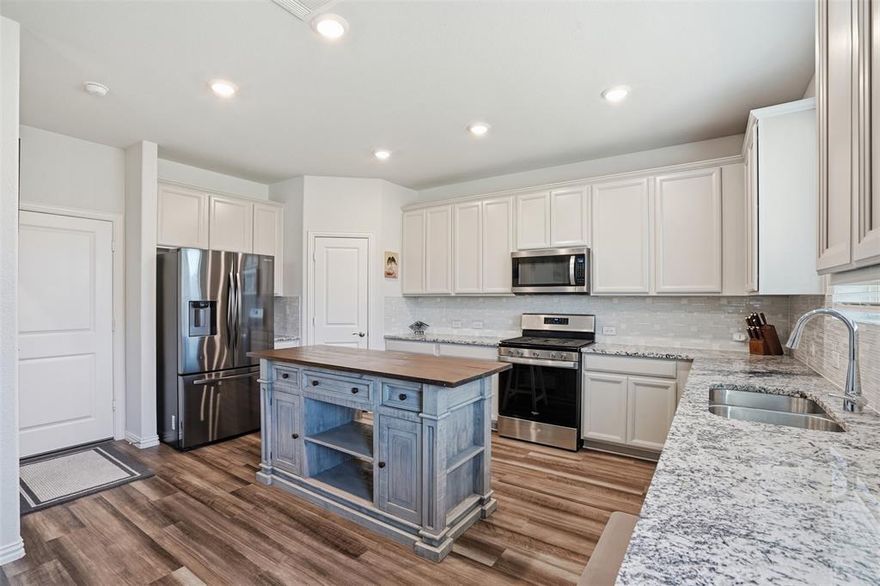 2.75% ASSUMABLE LOAN!! Ask for details. Built in 2021, Move-In Ready North facing home with 4 bedrooms, 2.5 baths, a home office, formal dining area, and a large upstairs game room, this home offers room for everyone to spread out and come together.
All bedrooms and the laundry room are conveniently located upstairs, including a spacious primary suite featuring a large walk-in closet. Downstairs, the open living and kitchen spaces are filled with natural light and create the perfect backdrop for family time or entertaining friends.
Step outside to an oversized backyard with plenty of space for your pets and future outdoor gatherings. The 3-car garage provides extra room for storage, hobbies, and weekend projects. Energy-efficient features such as a tankless water heater.
Located in ArrowBrooke, a vibrant master-planned community offering two resort-style pools, multiple playgrounds, walking trails, fishing ponds, and regular community events. You’ll love the peaceful setting while still enjoying convenient access to major highways, shopping, and dining.
Don’t miss the chance to call this beautiful home yours! New Price - Under $450K in Arrowbrooke.