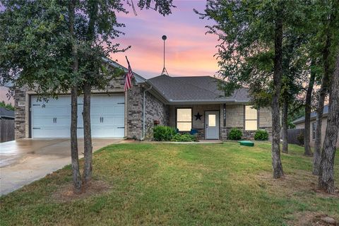 4720 Medina Street Granbury TX 76048