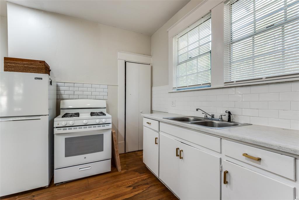 Dallas Land & Loan 03 - Residential